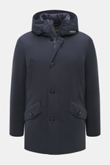 Woolrich Daunenparka 'Stretch Arctic' navy von vorne, hochwertige Microfaser, weicher Griff, wind- und wasserabweisend, leichte Daunenfüllung, Slim Fit, robuster Zwei-Wege-Reißverschluss, Windblende mit Knöpfen, wattierte Kapuze, Handwärmetaschen, Frontta