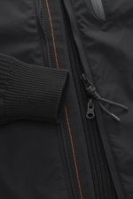 Parajumpers Strickjacke 'Steel River' schwarz, Nahaufnahme von grobem Patentstrick, hochwertiger Microfaser, Slim Fit, Zwei-Wege-Reißverschluss, Stehkragen, Brusttasche, Weblabel und Nahttaschen.