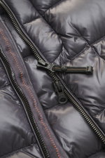 Parajumpers Softshell-Daunenjacke 'Vigolo' dunkelgrau, Detailansicht von nahem, Ripstop-Microfaser, Softshell-Fleece, Daunen, wasserabweisend, atmungsaktiv, Slim Fit, Zwei-Wege-Reißverschluss, Kapuze, Knopfriegel, Brust- und Fronttaschen, Weblabel, elasti