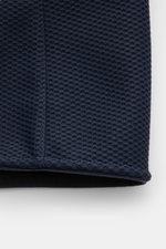 Parajumpers Daunenjacke 'Jayden' navy aus hochwertiger Microfaser, elastischem Wabengewebe, Slim Fit, Stehkragen, Reißverschluss, Detailansicht.