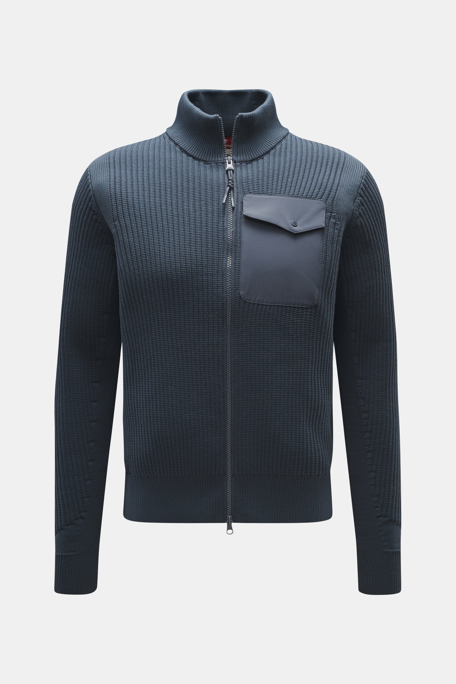 Parajumpers Strickjacke 'Hart River' petrol, frontal fotografiert, Slim Fit, Strick aus Microfaser/Baumwolle, mittelfeines Strickbild, Patent-Strickmuster, Zwei-Wege-Reißverschluss, Stehkragen, Brusttasche mit Patte, Logo-Badge am Oberarm.