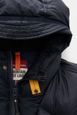 Parajumpers Daunenjacke 'Notigi' navy, Nahaufnahme der Kapuze und Reißverschluss, ultraleichtes Nylon-Ripstop, wind- und wasserabweisend.