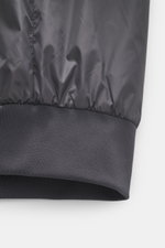 Parajumpers Blouson 'Tuam' dunkelgrau, Nahaufnahme vom unteren Ärmel mit elastischem Bündchen, hochwertige Microfaser, windabweisend, atmungsaktiv, Slim Fit.