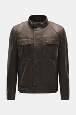 Belstaff Leather Jacket 'Gangster' Brown shown from front: noble nubuck leather, slim fit, robust zipper, wind flap with press studs, narrow stand-up collar with prong buckle, BELSTAFF logo on upper arm, patch chest pockets, zippered front pockets, adjust