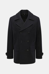 Belstaff Cabanjacke 'Milford' navy, frontal fotografiert, aus Woll-Microfaser-Mix, Regular Fit, variabler Reverskragen, zweireihig, Leistentaschen, Patten-Hüfttaschen, Knopfriegel an Ärmeln, Rückenmittelschlitz, glattes Futter, zwei Innentaschen, weicher 