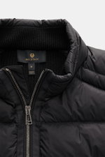 Close-up front view of Belstaff Down knit jacket 'Compound' black showing soft pure wool patent knit collar, quilted microfiber front, and robust zipper.

Description: <p>Soft patent knit made of pure wool, combined with a pleasantly light down quilted fr