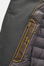 Close-up inside view of the Moorer Down Jacket 'Pagni' navy showing smooth lining, inner pocket zipper, and microfiber fabric details.

Description: The down jacket 'Pagni' by MOORER perfectly combines functionality and timeless style. Made from high-qual