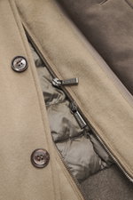Close-up top-down view of the Moorer Cashmere down blouson 'Janos' beige showing soft cashmere fabric, zipper, buttons, and quilted down filling.

<p>The Cashmere Down Blouson 'Janos' by MOORER perfectly combines functionality and timeless style. Made fro