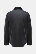 Back view of Barbour Wachsjacke 'Reelin Wax' dark olive, a slim fit waxed cotton jacket with cord collar, light padding, and reinforced shoulders.