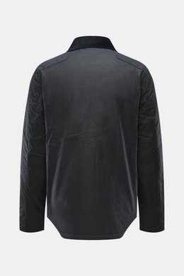Back view of Barbour Wachsjacke 'Reelin Wax' dark olive, a slim fit waxed cotton jacket with cord collar, light padding, and reinforced shoulders.