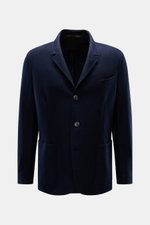 Fedeli Cashmere Jersey-Jacke 'Damon' navy, frontal fotografiert, Slim Fit, vier Knöpfe, variabel tragbarer Revers, Brust- und Hüfttaschen, Unconstructed Design.
