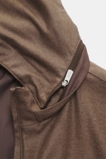 Fedeli Cashmere Wendeblouson 'Stop' braun meliert, Nahaufnahme von Kapuze und Reißverschluss mit FEDELI-Prägung, weicher Cashmere-Flannel.