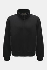 The Row Cashmere Blouson 'Olek' schwarz in Frontansicht, reiner Cashmere, weicher Griff, Zwei-Wege-Reißverschluss, Oversized Fit, Stehkragen, Raglanärmel, paspelierte Taschen, elastische Bündchen.