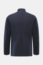 Rückansicht der ungefütterten Lunaria Cashmere Cashmere Jacke navy mit Slim Fit, Reverskragen, Vier-Knopf-Stil und Rückenmittelschlitz.