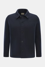 Front view of Lunaria Cashmere Cashmere Jacke navy, reiner Cashmere, sehr weicher Griff, Slim Fit, Fünf-Knopf-Stil, Umlegekragen, schräge Fronttaschen, ungefüttert.