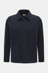 Front view of Lunaria Cashmere Cashmere Jacke navy, reiner Cashmere, sehr weicher Griff, Slim Fit, Fünf-Knopf-Stil, Umlegekragen, schräge Fronttaschen, ungefüttert.