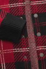 Guest In Residence Strick-Blouson rot/schwarz/creme kariert, Detailansicht von vorne, Mix aus Wolle und Cashmere, weicher Griff, mittelfeines Strickbild, Regular Fit, glatte Knopfleiste mit Druckknöpfen, paspelierte Fronttaschen, Kragen mit Cordbesatz, el