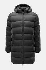 Herno Daunen-Kurzmantel dunkelgrau, Frontansicht, Slim Fit, Microfaser, Daunenfüllung, abnehmbare Kapuze, Zwei-Wege-Reißverschluss, schräge Taschen.