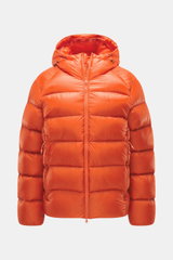 Vorderansicht der Polo Ralph Lauren Daunenjacke orange aus hochwertiger Microfaser mit glattem Griff, Slim Fit, wärmender Daunenfüllung, kragenhohem Reißverschluss, Kapuze mit Tunnelzug, Zipper-Fronttaschen, elastischen Ärmelabschlüssen, tonalem Logo Stit