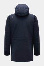 UBR Parka 'Regulator' navy, Rückansicht mit Kapuze, schlanker Parka aus Microfaser, wasserdicht, atmungsaktiv, Primaloft-Wattierung, Slim Fit, Business & Freizeit.