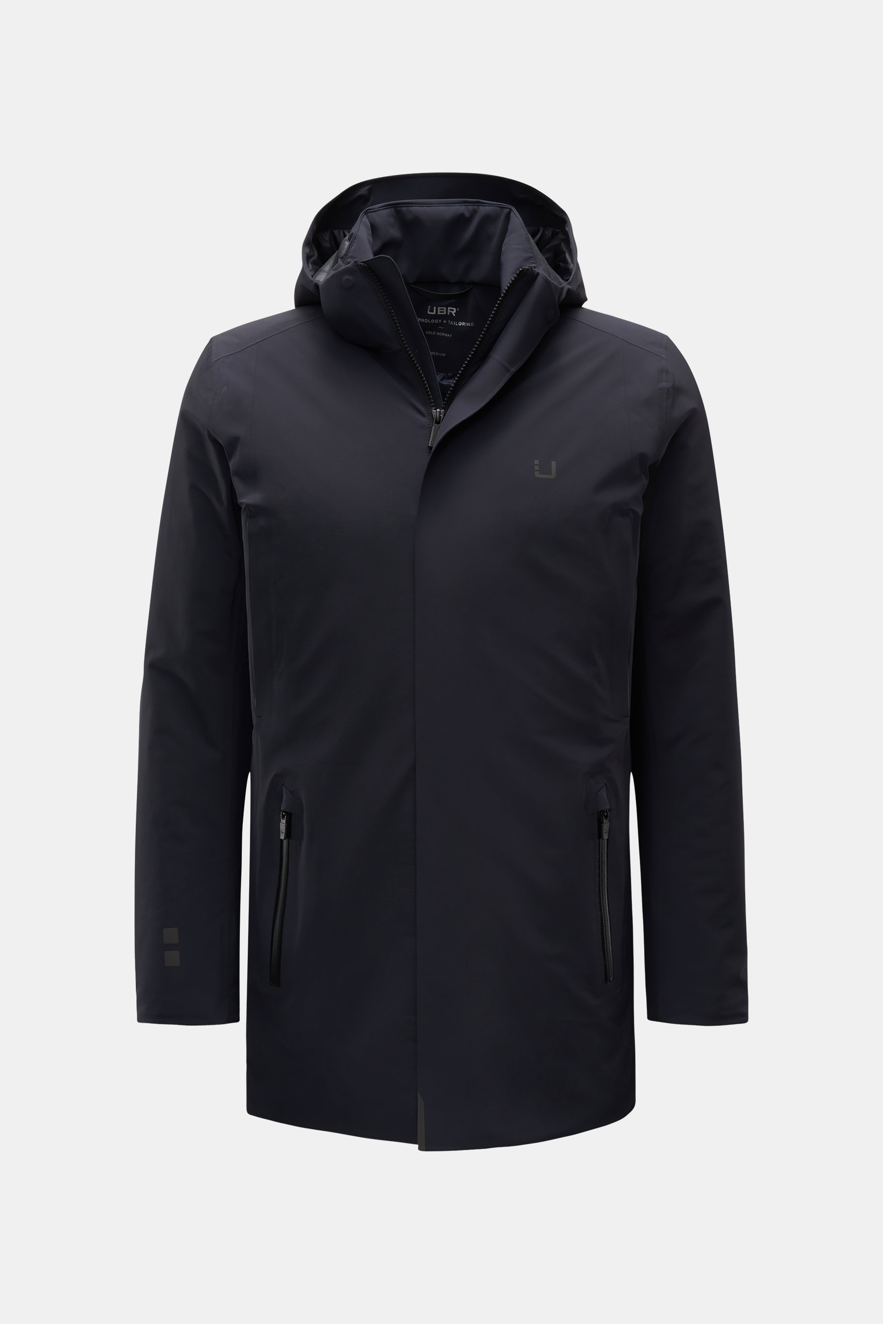 UBR Parka 'Regulator' schwarz, Frontansicht, Slim Fit Parka mit hoher Kapuze, wasserdicht, wärmend, Primaloft, Microfaser, zwei Reißverschlusstaschen.