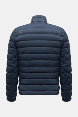 UBR Daunenjacke 'Sonic' navy von hinten, Slim Fit, elastische Microfaser, wasserabweisend, Daunenfüllung, reflektierender Logo-Print, verschweißte Nähte.