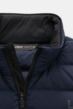 UBR Daunenjacke 'Sonic' navy von oben fotografiert, mit wassserabweisendem Material, verschweißten Nähten, Daunenfüllung, Slim Fit, Reißverschluss.