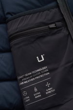 UBR Daunenjacke 'Sonic' navy, Nahaufnahme der Innentasche mit Reißverschluss, ultraleichter, elastischer Microfaser, wasserabweisend, verschweißte Nähte.