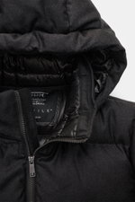 UBR Daunenjacke 'Concord' schwarz meliert, Detailansicht von oben, Kapuze mit weichem Wollgriff, wattiert, Slim Fit, Zwei-Wege-Reißverschluss, wärmende Daunenfüllung.