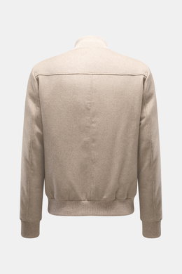 Rückansicht des Eddy Monetti Cashmere Daunenblouson 'Teos' beige mit Stehkragen, Rippbündchen, Regular Fit und leichter Daunenfüllung.