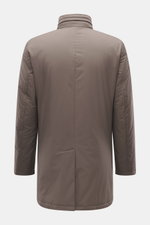 Eddy Monetti Jacke 'David' taupe, Rückansicht, Slim Fit, hochwertige Microfaser, glatter Griff, wasserabweisend, Stehkragen, zwei Innentaschen, regulierbare Taillenweite.