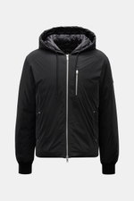 Front view of Moose Knuckles Down jacket 'Northdale' black with hood, two-way zipper, zippered chest and side pockets, ribbed cuffs.

<p>Casual outdoor looks for colder days: With its sporty hoodie design, the down jacket by MOOSE KNUCKLES becomes the ide