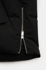 Close-up front view of the Moose Knuckles Down jacket 'Original 3Q' black showing a silver zipper on black textured fabric, mix of cotton and microfiber, wind- and water-repellent, warm 90/10 down filling, detachable hood and fur trim, ribbed cuffs, chest