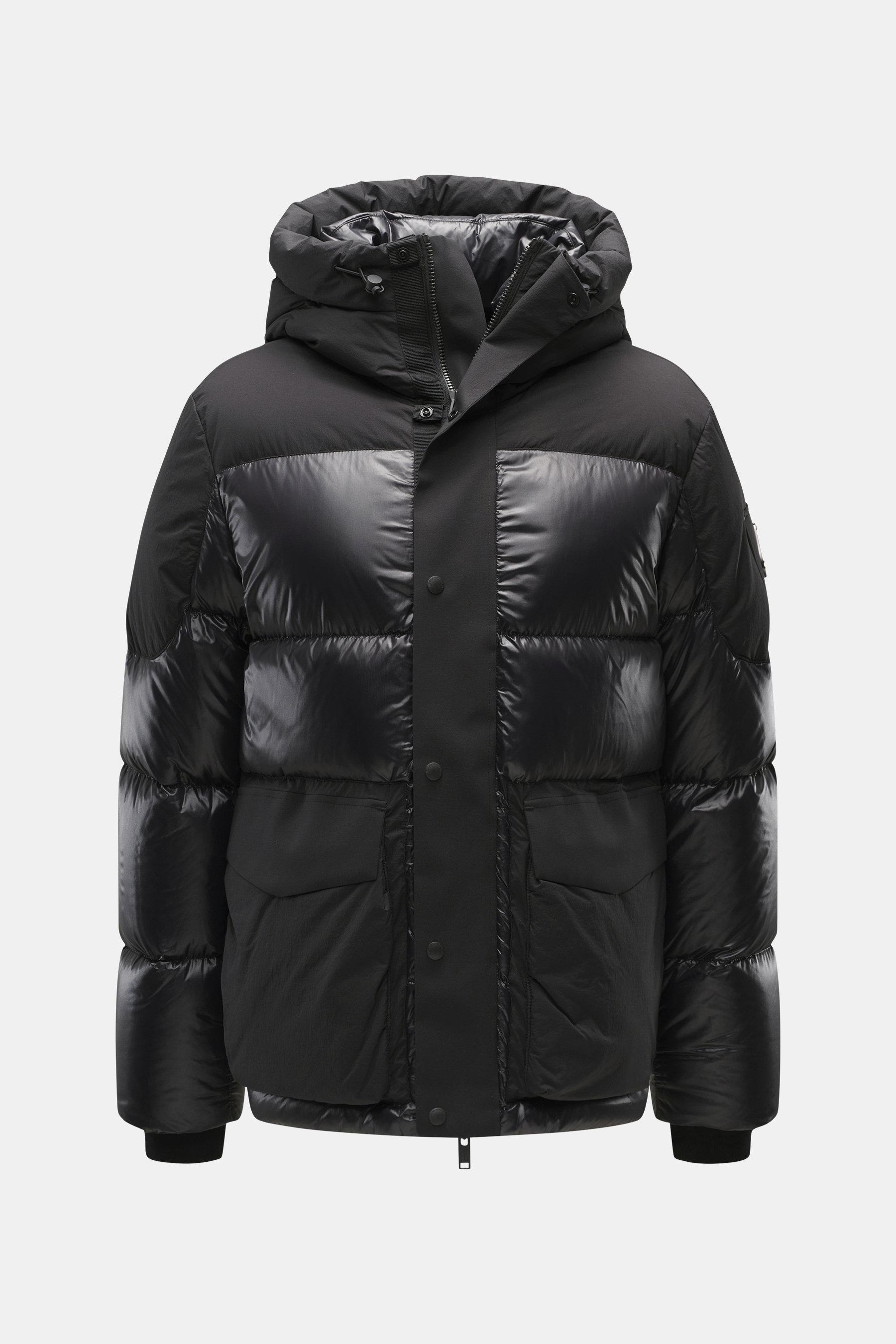 Front view of Moose Knuckles Down jacket 'Briar 3Q' black, high-quality microfiber, smooth touch, wind- and water-repellent, Slim Fit, warm down filling, two-way zipper, hood with drawstring, patch front pockets with flap, metal logo on upper arm, comfort