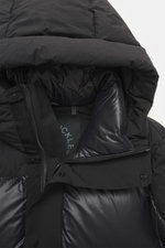 Moose Knuckles Down jacket 'Briar 3Q' black shown from close-up front top view, featuring high-quality microfiber, smooth touch, wind- and water-repellent, Slim Fit, warm down filling, two-way zipper, hood with drawstring, patch front pockets with flap, m