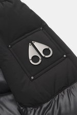 Moose Knuckles Down jacket 'Briar 3Q' black, close-up of metal logo on upper arm, high-quality microfiber, smooth touch, wind- and water-repellent, Slim Fit, warm down filling, two-way zipper, hood with drawstring, patch front pockets with flap, comfortab