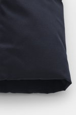 Vorderansicht der Canada Goose Daunenweste 'Legacy Freestyle' dark navy aus strapazierfähiger Microfaser, wind- und wasserabweisend, mit leichter Daunenfüllung, Slim Fit, robustem Zwei-Wege-Reißverschluss, geknöpfter Windblende, Stehkragen mit Druckknopf,