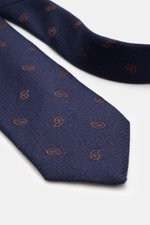 Borrelli Krawatte navy/braun gemustert, Nahaufnahme von oben, handgefertigt aus Seide und Schurwolle, dezenter Glanz, grafisches Muster, tonaler Futterstoff, Made in Italy, Breite 8 cm.