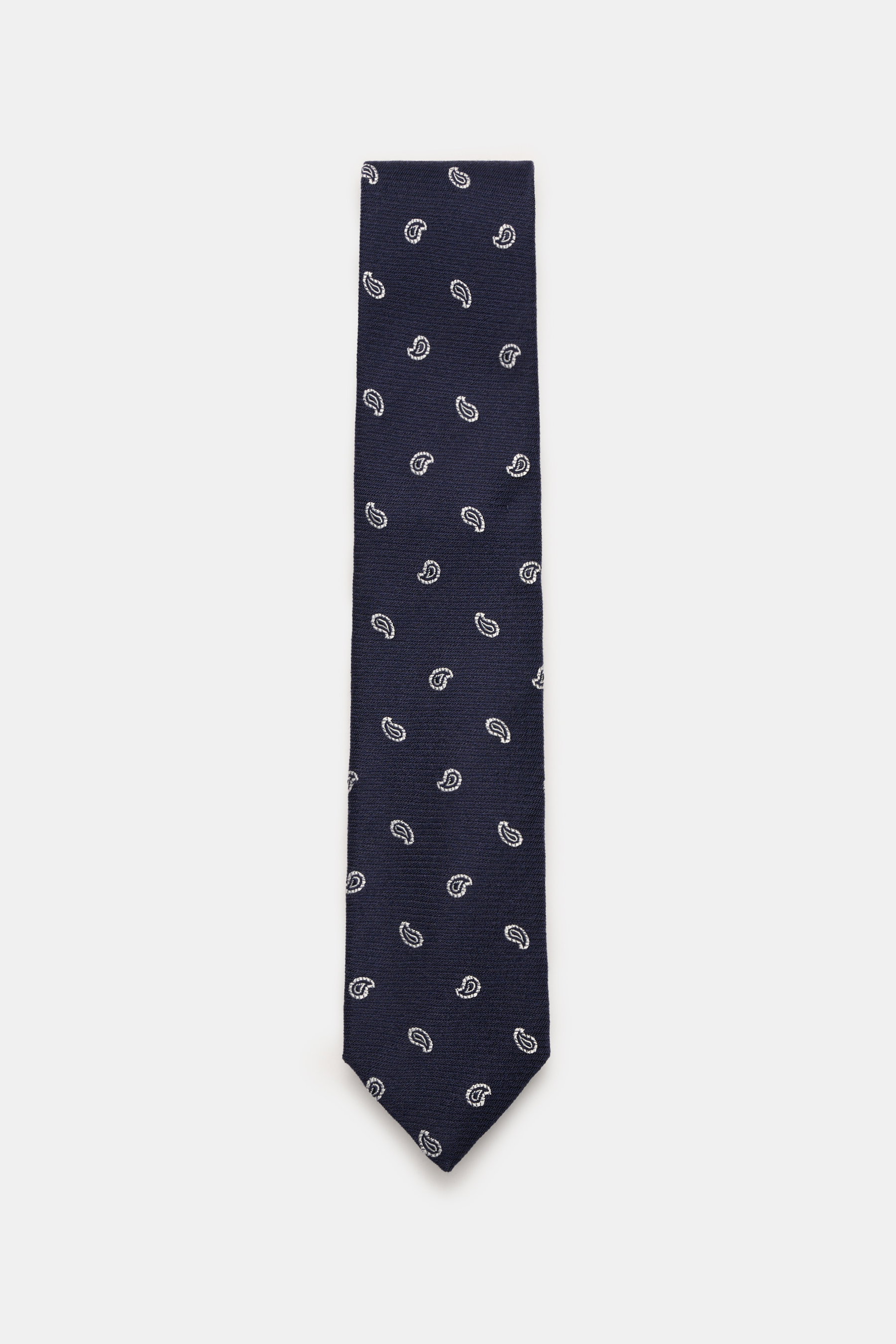 Borrelli Krawatte navy/offwhite gemustert, frontal fotografiert, handgefertigt aus Seide und Schurwolle, dezenter Glanz, grafisches Muster, tonaler Futterstoff, Made in Italy, Breite 8 cm