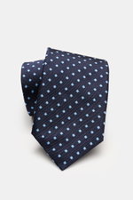 Borrelli Seidenkrawatte navy/hellblau gemustert, seitlich fotografiert, reine Seide, zeitloses Webmuster, tonaler Futterstoff, Made in Italy, 8 cm breit.