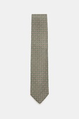 Gerade von oben fotografierte Borrelli Seidenkrawatte grün/braun gemustert mit feinem, floralem Webmuster aus reiner Seide, Made in Italy, 8 cm breit, tonaler Futterstoff.