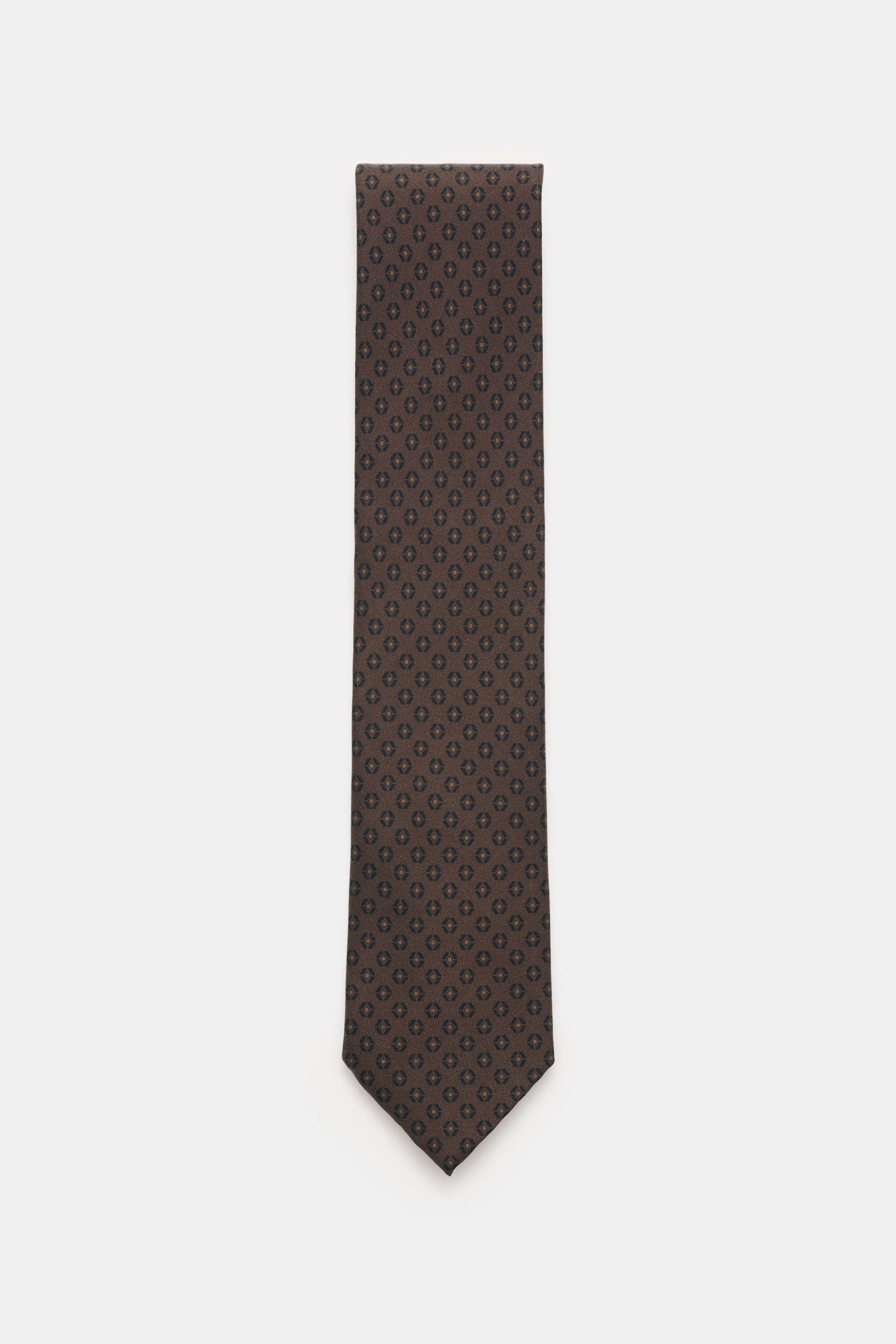 Zegna Seidenkrawatte dunkelbraun/navy gemustert, fotografiert von oben, reine Seide, dezenter Glanz, grafisches Webmuster, kontrastfarbener Futterstoff, Made in Italy, Breite ca. 8 cm.