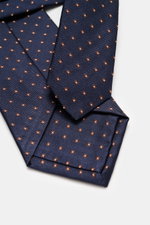 Blick von oben auf die Borrelli Seidenkrawatte dark navy/dunkelbraun/weiß gemustert mit feinem, zeitlosem Webmuster, reine Seide, Made in Italy, 8 cm breit.
