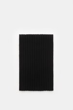 von Braun Cashmere Schal schwarz in klassischem Rippstrick-Design, reinem mongolischem Cashmere, weich, feines Strickbild, liegend von oben fotografiert, ca. 169 x 25 cm.