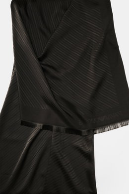 Alt tag (125 characters max):
Emporio Armani Schal schwarz with subtle striped pattern, soft texture, narrow fringe, shown from above folded flat.

Additional description:
<p>Zeitloses Accessoire mit italienischer Raffinesse: Der Schal von EMPORIO ARM