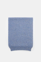 04651/ A trip in a bag Schal "Mouline Scarf" rauchblau/beige meliert, weich, Woll-Cashmere-Mix, Rippstrickkanten, ca. 170x34 cm, von oben fotografiert.