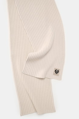 Close-up front view of Belstaff Scarf 'Watch' light grey, showing wide rib knit pattern and typical BELSTAFF label.

<p>The cozy 'Watch' scarf from BELSTAFF made of pure wool and in a modern rib-knit look is an indispensable accessory combination for autu