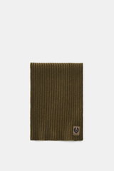 Top-down view of the Belstaff Scarf 'Watch' olive, showing its wide rib knit pattern, soft pure wool texture, and typical Belstaff label.

<p>The cozy 'Watch' scarf by BELSTAFF made of pure wool and in a modern rib knit look is an indispensable accessory 
