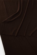 19 Andrea’s 47 Cashmere Schal dunkelbraun in Nahaufnahme von oben, reiner Cashmere, sehr weicher Griff, schmaler Fransensaum, Maße ca. 192x61 cm