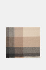 Brunello Cucinelli Schal beige/grau/anthrazit kariert, großes Karomuster, schmaler Fransensaum, weich, aus Wolle und Cashmere, flach liegend, frontal fotografiert.